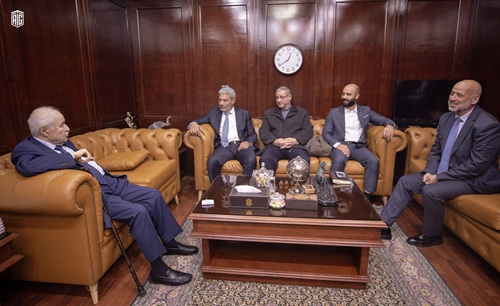 Dr. Abu-Ghazaleh Receives a Delegation from Al-Khaleel University