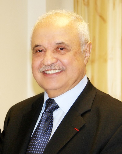 Abu-Ghazaleh Receives His Highness Sheikh Isa Bin Ali Al-Khalifa Award for Volunteer Work as a Representative of Jordan  