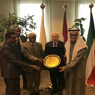 Former Sudanese President Field Marshal Abdul-Rahman Swar Al-Dahab Honors Talal Abu-Ghazaleh